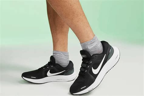 best nike walking shoes 2022